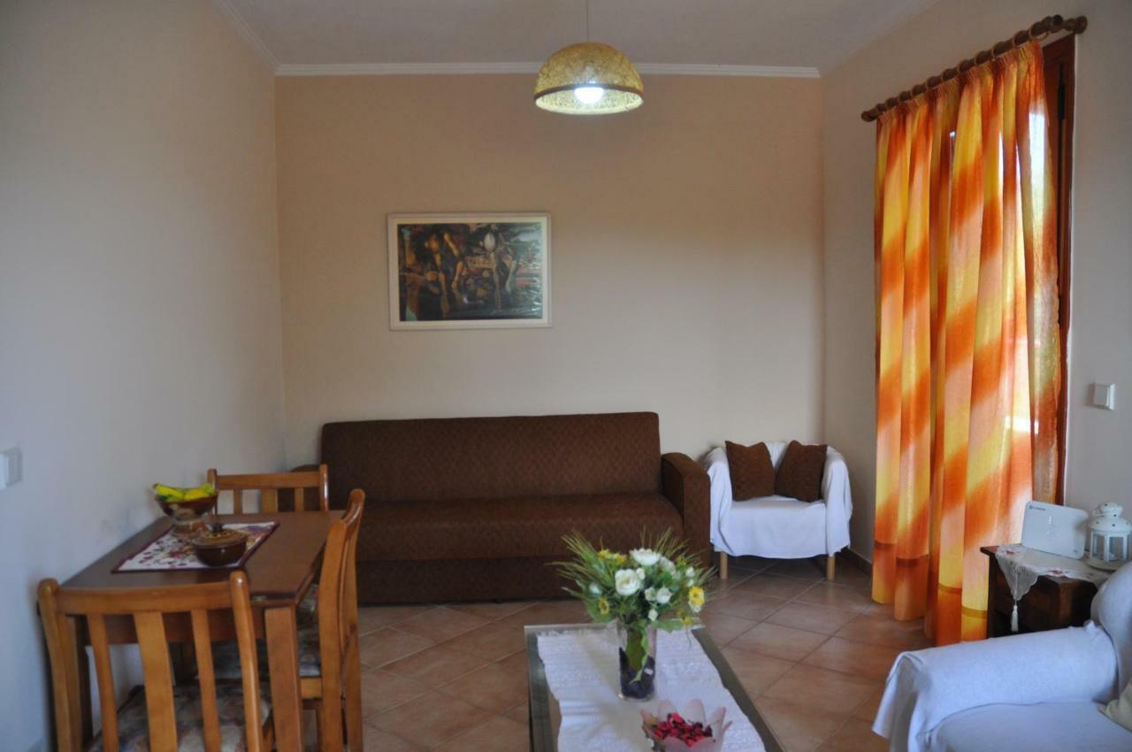 Areti'S Apartment อายีโอส เยออร์ยิโอส ปากอน ภายนอก รูปภาพ