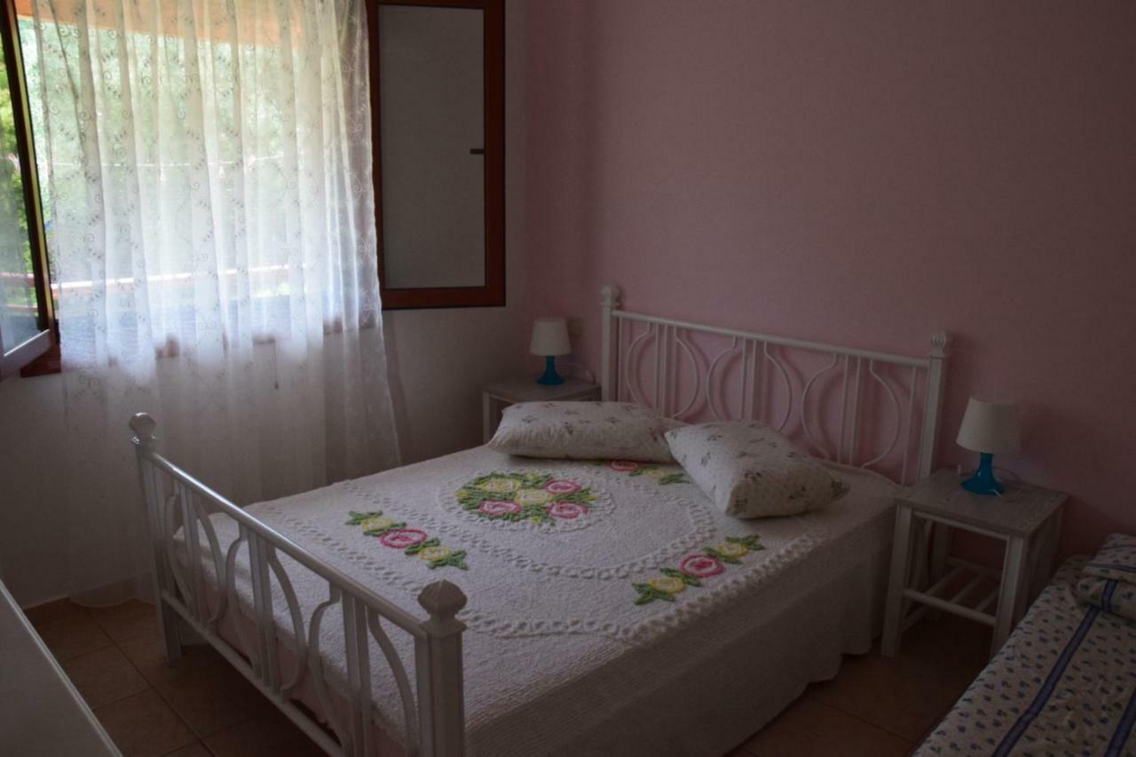 Areti'S Apartment อายีโอส เยออร์ยิโอส ปากอน ภายนอก รูปภาพ