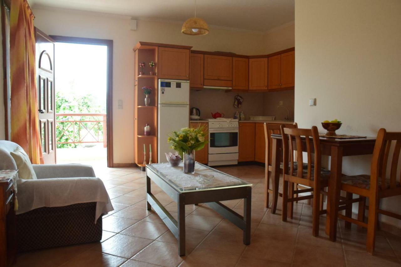 Areti'S Apartment อายีโอส เยออร์ยิโอส ปากอน ภายนอก รูปภาพ